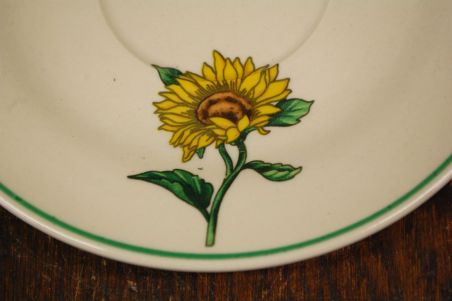 (n-7844/2) Päevalilledega kohvitassid-taldrikud, 6tk