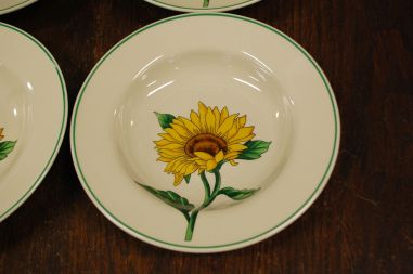 (n-7844/3) Päevalilledega supi-pastataldrikud, 4tk