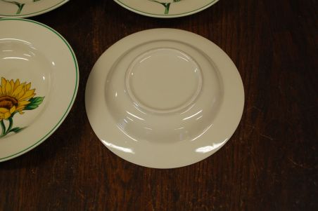 (n-7844/3) Päevalilledega supi-pastataldrikud, 4tk