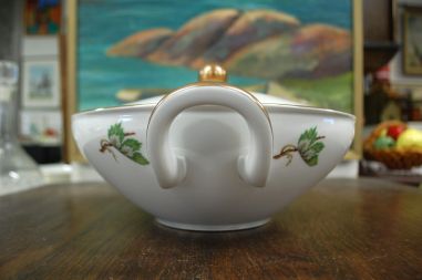 (n-7845) Bavaria Edelstein, viinamarjaokstega suur tirin