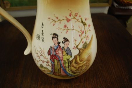 (n-7847) Suur kann ja kauss "Geišad"