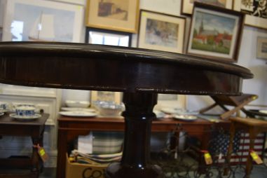 (L-824) Vana ovaalne laud - söögilaud