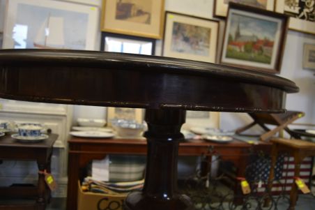 (L-824) Vana ovaalne laud - söögilaud