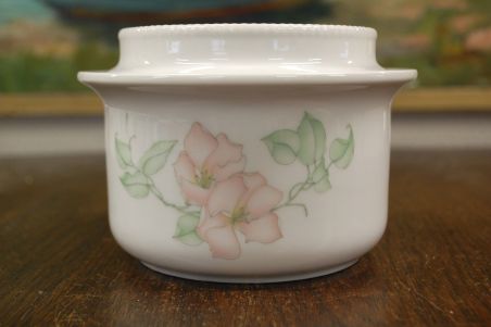 (n-7862/1) Bavaria Seltmann Weiden, õunapuu õitega kaanega vorm/kauss