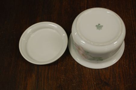 (n-7862/1) Bavaria Seltmann Weiden, õunapuu õitega kaanega vorm/kauss