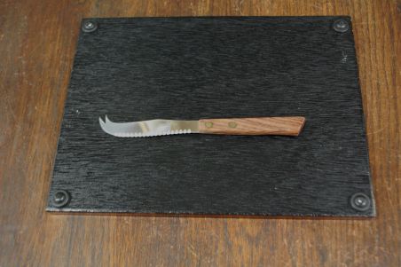 (n-7863) Lõikelaud noaga/ juustualus