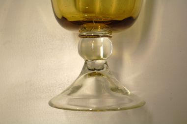 (n-7869) Kollane klaasist jalal kauss