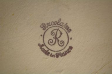 (n-7871) Revol Porzelaine, lilleline soolavakk