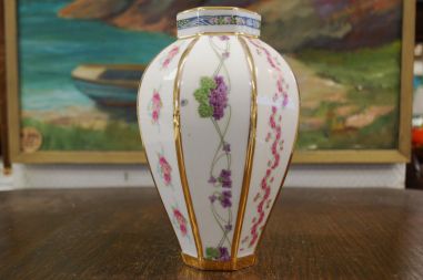 (n-7872) Lille dekooriga lillevaas