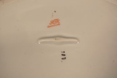 (n-7873) RFH, ovaalne lileline tirin