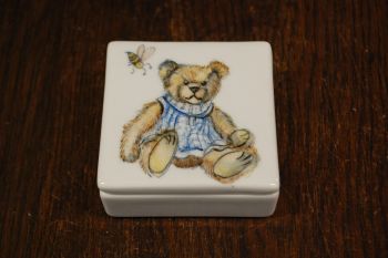 (n-7876) Ehtetoos "Karu ja mesilased" 2