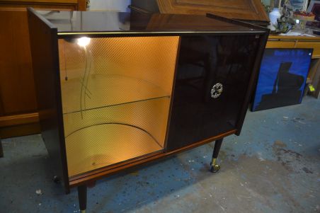 (L-826/1) Retro baarikapp