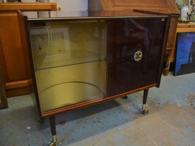 (L-826/1) Retro baarikapp