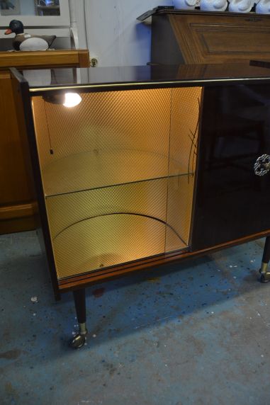 (L-826/1) Retro baarikapp