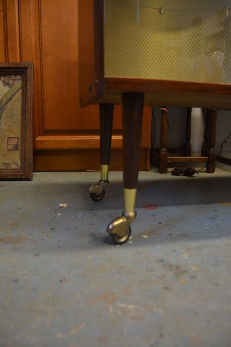 (L-826/1) Retro baarikapp