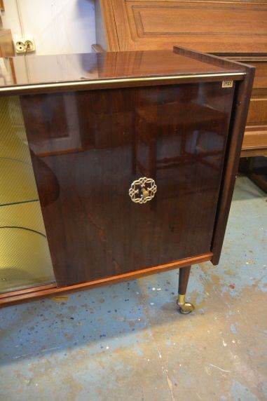 (L-826/1) Retro baarikapp