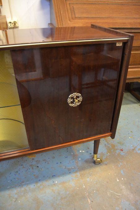 (L-826/1) Retro baarikapp