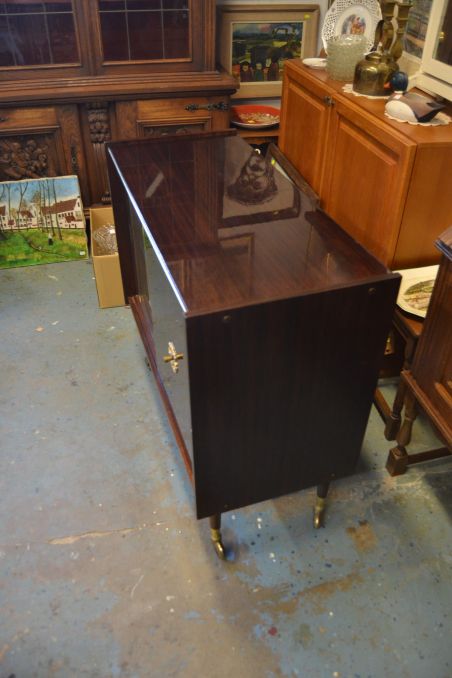 (L-826/1) Retro baarikapp