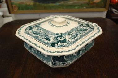 (n-7884) Maestricht, Societe Ceramique, Victoria, roheline tirin