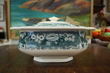 (n-7884) Maestricht, Societe Ceramique, Victoria, roheline tirin