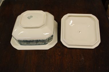 (n-7884) Maestricht, Societe Ceramique, Victoria, roheline tirin