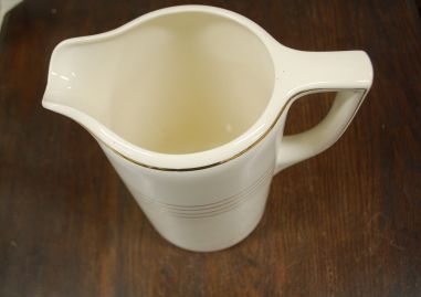 (n-7890) Maestricht, Societe Ceramique, suur kann