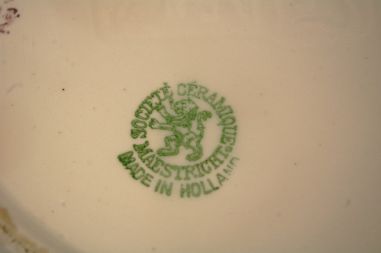 (n-7890) Maestricht, Societe Ceramique, suur kann