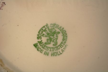 (n-7890) Maestricht, Societe Ceramique, suur kann