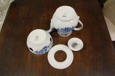 (n-7892/1) Bavaria Winterling Echt Kobalt, sibulamustriga kann ja kannusoojendaja