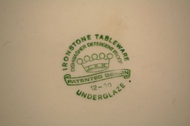 (n-7791/3) Ironstone Tableware, roheline vaagen