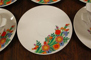 (n-7893) Bavaria Mitterteich, värvikirevad lillelised puljongikausid-taldrikud, 6tk