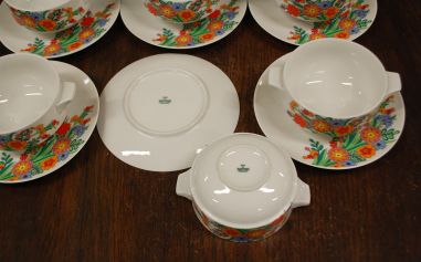 (n-7893) Bavaria Mitterteich, värvikirevad lillelised puljongikausid-taldrikud, 6tk