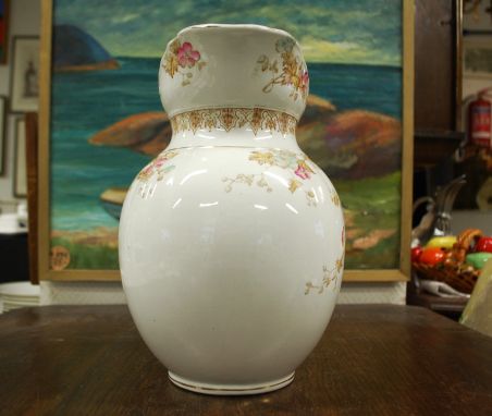 (n-7903) Suur uhke kann