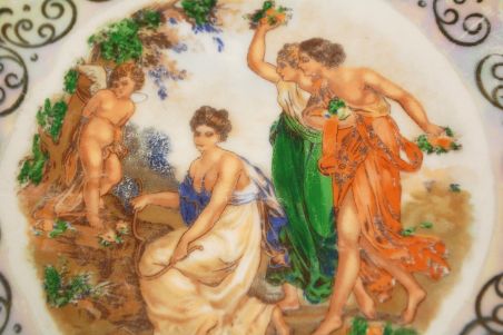 (n-7906) Pärlmutterpinnaga kena vaagen "Madonna"