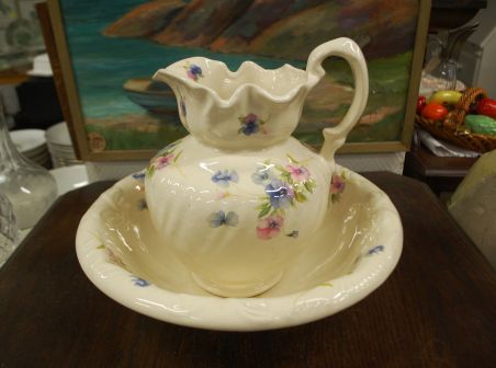 (n-7907) Staffordshire England, suur kann ja kauss "Lõvilõuad"