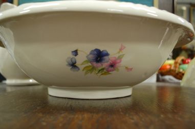 (n-7907) Staffordshire England, suur kann ja kauss "Lõvilõuad"