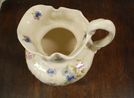 (n-7907) Staffordshire England, suur kann ja kauss "Lõvilõuad"