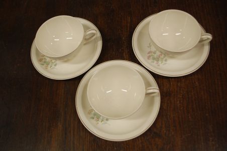 (n-7908/5) Petrus Regout & Co Maastricht, kohvitassid-taldrikud, 3tk