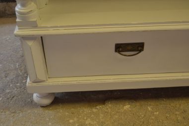 (L-829) Suur valge riiulitega kapp