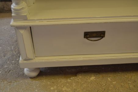 (L-829) Suur valge riiulitega kapp