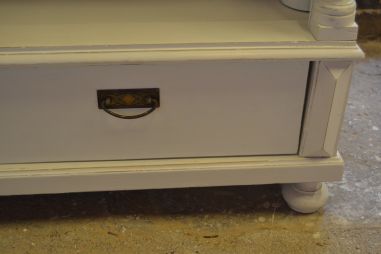 (L-829) Suur valge riiulitega kapp