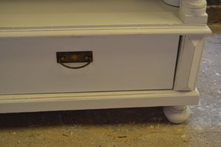 (L-829) Suur valge riiulitega kapp