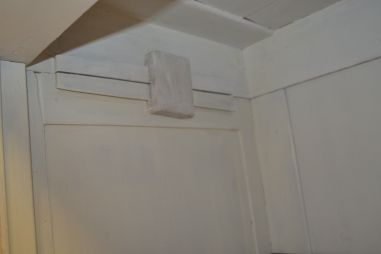 (L-829) Suur valge riiulitega kapp