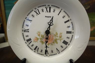 (n-7915) Hangarter, portselanist seinakell