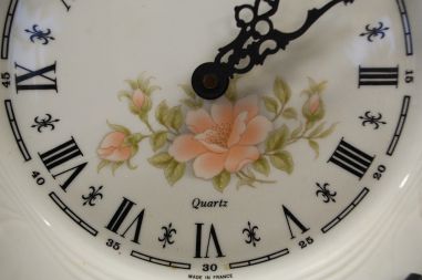 (n-7915) Hangarter, portselanist seinakell