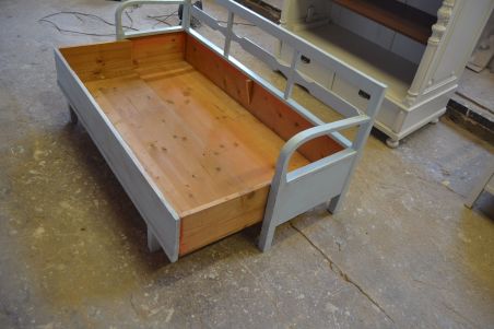 (L-830) Helesinine pink