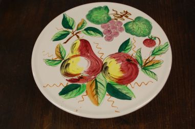 (n-7917) Käsitsimaalitud puuviljadega jalal tordivaagen