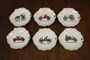 (n-7923) Portselanist taldrikud "Antiiksed autod", 6tk