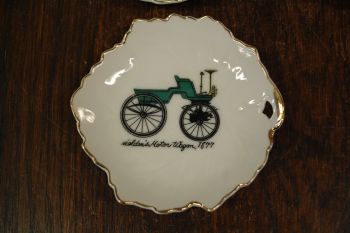 (n-7923) Portselanist taldrikud "Antiiksed autod", 6tk 2