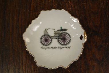 (n-7923) Portselanist taldrikud "Antiiksed autod", 6tk